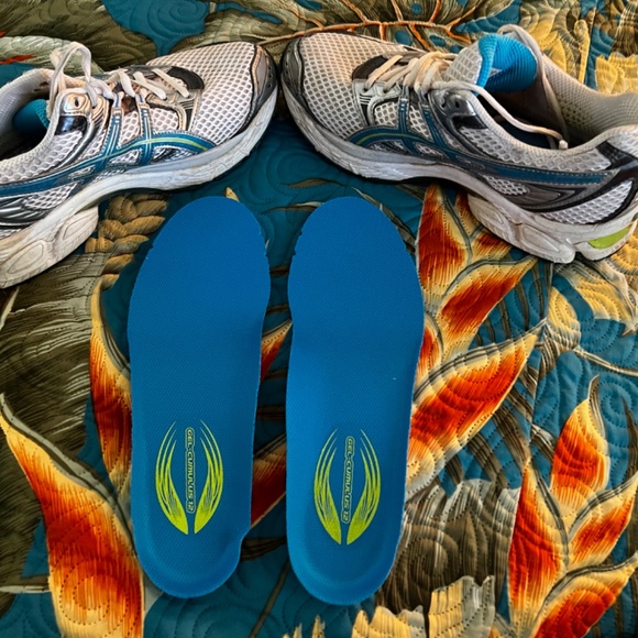 Asics Gel Cumulus 12 Running Shoes. White/Brilliant Blue/Lime W Size 10.5 - Picture 2 of 10